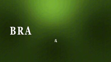 Belle-mère Amigo 02 and Alessandra Dias partagent une grosse bite et une pipe dans une partouze belle-fille-fille (RED/