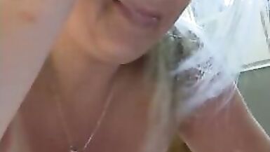 Sakso ve Sikiş Seksi MILF