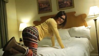 My first MILF I Picked up in Night Club let me Cum in her Tight Pussy