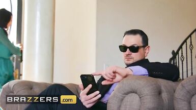 Brazzers - Cheating Wife Azul Hermosa Fucks Her Driver