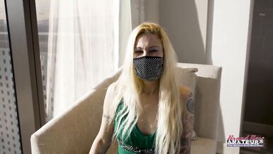 Watch Cindy Crawford's tight blonde pussy get filled with jizz after a sloppy rimjob from Jeff Lacy