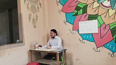 Candyboom écarte les jambes pour une chevauchée mouillée et sauvage - sans limites !