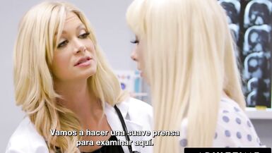 Kenzie Reeves gets soaking wet & wild with Serene Siren in public - Spanish Subtitles