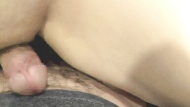 Konstanzia ve Penis73 ıslak ve vahşi bir yatak odası seks festivalinde sırayla adamlarının büyük sikini alıyor