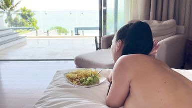 Luna Berg & Den Be fuck a big cock in POV on vacation