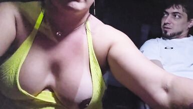 Watch Jhonny Hot1 & Bianca Naldy's MILF pussy get devoured by a big cock in a close-up car fuck