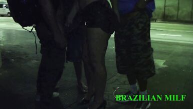 Watch these strangers take on Mirela Mansur, BetoFitness, Rubens Badaro, and Myke Brazil in a tunnel in S