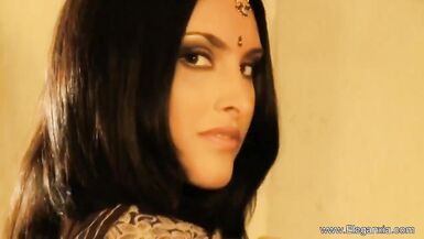 Watch India, the Indian MILF, sensually pleasure herself in Erotic Solo Session