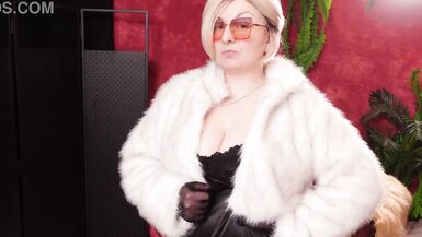 Watch Mycurves, the hot solo girl, in her fetish collection, flaunt her big tits and get naughty