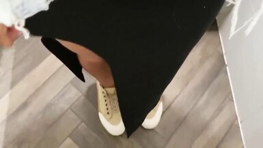 Farfalla-Lover: Öffentliche Piss-Compilation: MILF mit Riesentitten trinkt Natursekt