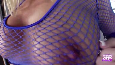 Levi Cash & Kitty Bella get down and dirty with deep throat & cowgirl action on the sofa