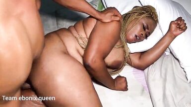 Gerçek Abuja MILF Nikki, birden fazla pozisyonda devasa bir siyah horoz alıyor ve kıçına yapışkan bir yük bindiriyor - 2 image