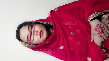 Priya 和 Arsal 一起看色情片时调皮