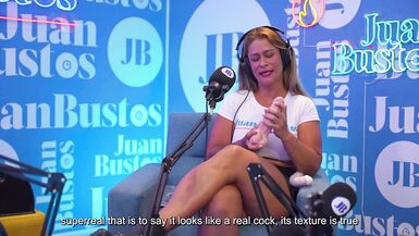 Kata Sanchez ne résiste pas à la machine à vibro et gicle en solo comme une pro - Juan Bustos Podcast