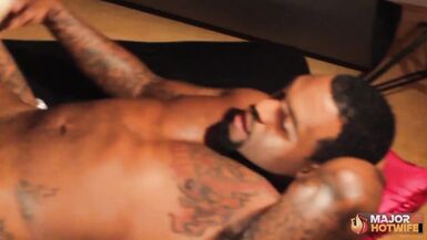 Luscious Kisses & Rome Major in steamy bedroom action with a big clit, deep kissing, and pussy play
