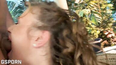 Gorgeous Brunette MILF Leslie Taylor gets her tight asshole pounded with deep anal penetration - 9 image