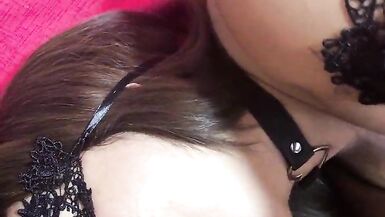 Kıvrımlı MILF Arrecha, sert, lezzetli bir sikiş seansı için geri dönüyor
