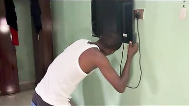 Hotmama can't resist the room service man's huge cock & gives it a deepthroat - 2 image