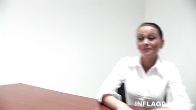 Creampie Cathy bekommt einen ungefilterten Gangbang mit Creampies and Oralsex