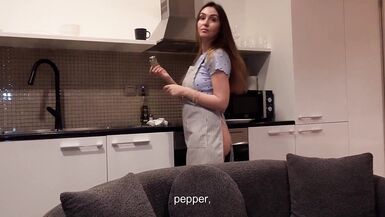 La belle-mère MILF dAlinarai and BadHusband séduit son beau-fils en creampie tabou POV
