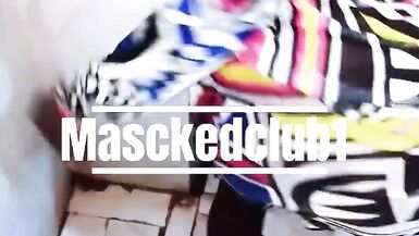 Masckedclub1 and Sexyrita: due BBW troie si scatenano e si sporcano in bagno con un grande cazzo nero.