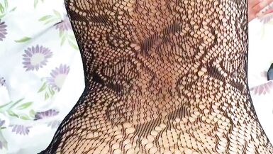 File kaplı MILF Tina, tekrar tekrar boşalıyor ve dövülüyor