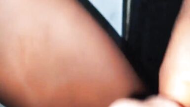 Prima volta di SexeRita con una MILF dal grande cazzo nero, Masckedclub1