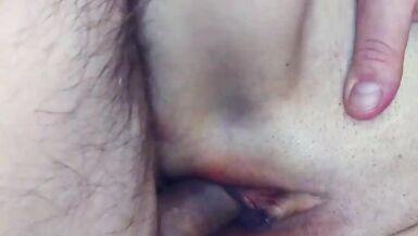 Hotlia, die heiße MILF-Lehrerin, gibt eine Homemade-Lektion in Dessous und Sex