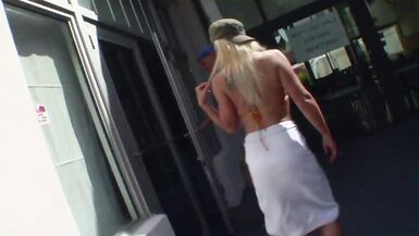 Dawson Daley et son amie MILF tatouée se lâchent ensemble