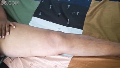 Matrona con tette naturali enormi e culo grosso si scatena in un video casting fatto in casa.