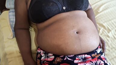 La matrigna di Pujalove1 è una vera MILF con culo e tette perfette.
