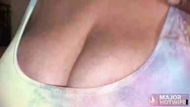 Jaylene Rio and Rome Major adorent les gros seins naturels lun·e de lautre et chevauchent leurs grosses bites dans la chambre - 3 image