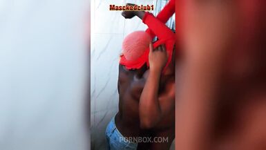 MILF magrinha da Masckedclub1 Sexyrita enlouquece com suas capas caseiras no banheiro