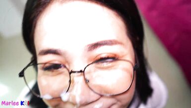 Sieh zu, wie Ragnars asiatische MILF-Schlampe ein heißes Facial in dieser Cumshot-Facial-Compilation bekommt