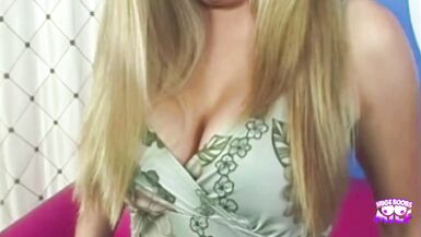 MILF checa Angel Dark recibe tremenda corrida tras una mamada caliente de Laci Laine y Falco Zito