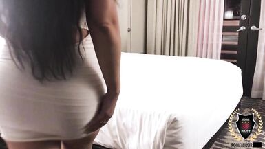 Jaylene Rio e Rome Major si scatenano in sesso bollente in hotel con una milf calda