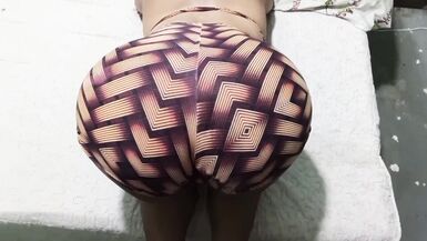 Mira a Lordanal2025 y Rainhadoanalbr jugar anal casero con los agujeros morenos de una MILF venezolana
