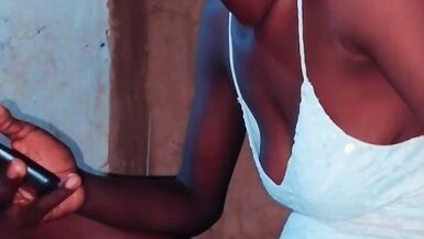Masckedclub1: Kurvige MILF Sexyrita spritzt ab, während sie einen harten Schwanz reitet and ihn tief deepthroatet