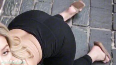Sieh zu, wie diese busige blonde MILF ihren Mann mit einem gut bestückten Typen betrügt and von einem gut bestückten Typen im POV ein Creampie bekommt