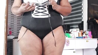 Il corpo formoso di Mara Exotic si fa pulire con una routine sporca - 10 image