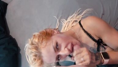 Fit XXX Sandy & Yankee, two kinky German MILFs, share a hard cock in POV doggystyle action