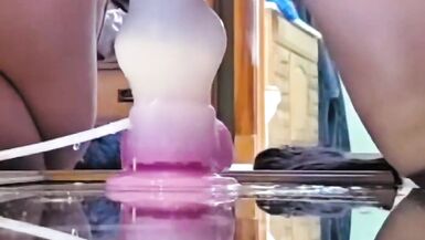 Il dirty talk di Sexygamermomma porta a squirting tre volte in videochiamata