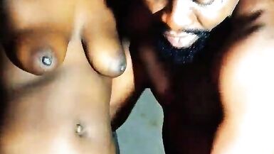 Masckedclub1 and Sexyrita werden nass and wild mit BBC-Tanz und Muschi-Action