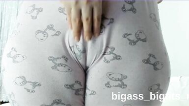 Show casero de milf culona y tetona: pijama, masturbación y BBW MILF