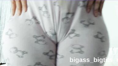 Bigass_bigtits_milf's homemade cam show: PAJAMA, MASTURBATE, and BBW MILF get
