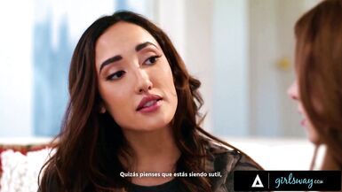 GIRLSWAY - Pelirroja petite Myra gime y seduce a la vecina tetona MILF Chloe Amour - SUBTÍTULOS EN ESPAÑOL