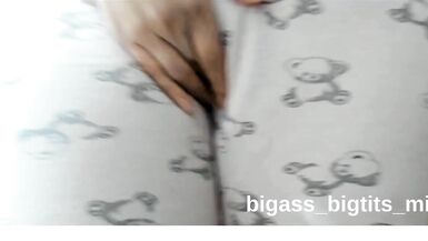 Bigass_bigtits_milf shows off her curvy body and solo skills in doggystyle