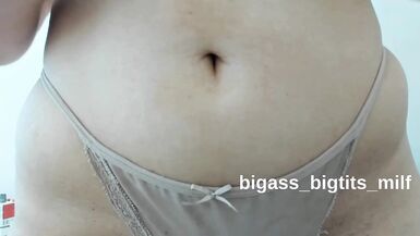 Watch Bigass_bigtits_milf play with her bellied body & play with her pussy