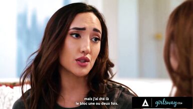GIRLSWAY - La pelirroja petite Myra gime y seduce a la vecina tetona MILF Chloe Amour - SUBTÍTULOS EN FRANCÉS