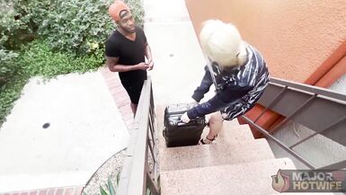 Hot MILF Jessica Starling deepthroats and gets her curvy body pounded in hotel room fantasy!
